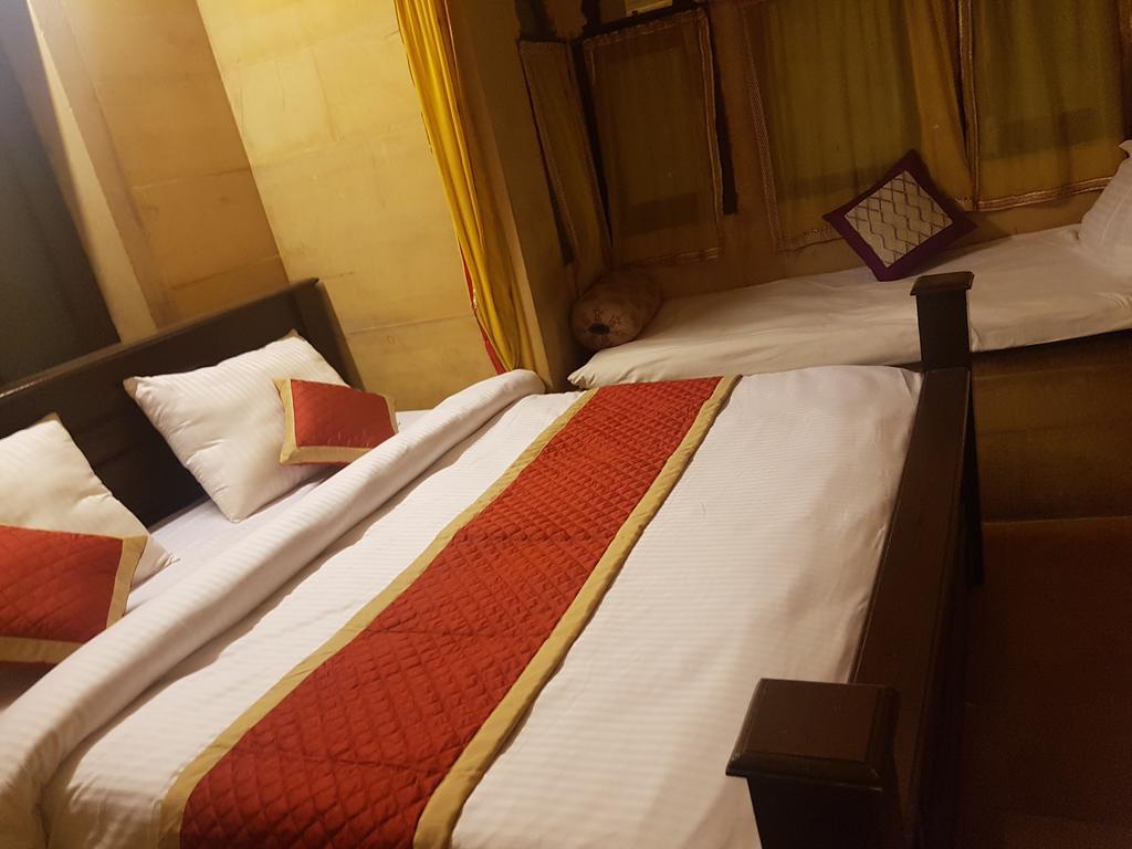 Hotel Fotiya Jaisalmer Esterno foto