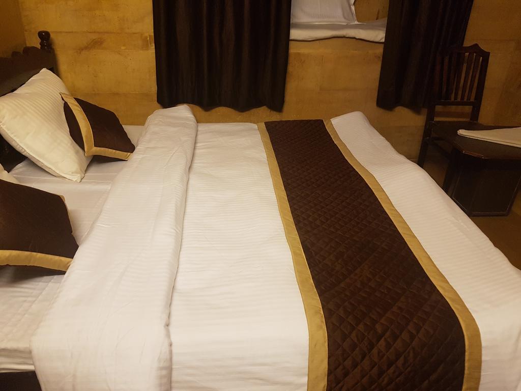 Hotel Fotiya Jaisalmer Esterno foto