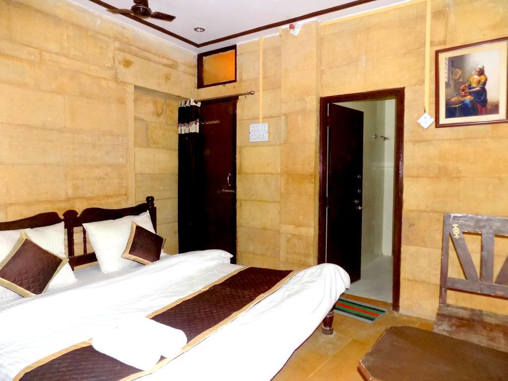 Hotel Fotiya Jaisalmer Esterno foto