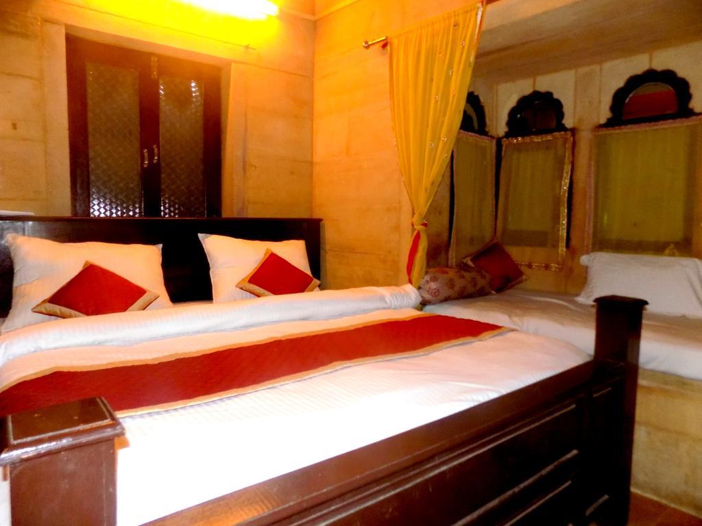 Hotel Fotiya Jaisalmer Esterno foto