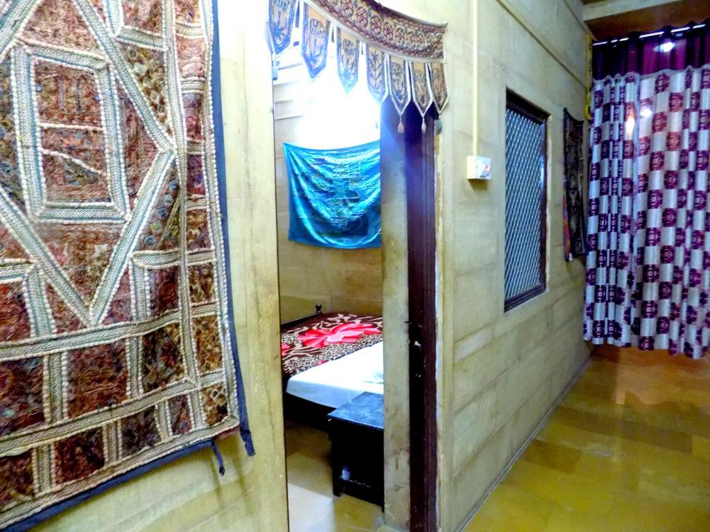 Hotel Fotiya Jaisalmer Esterno foto