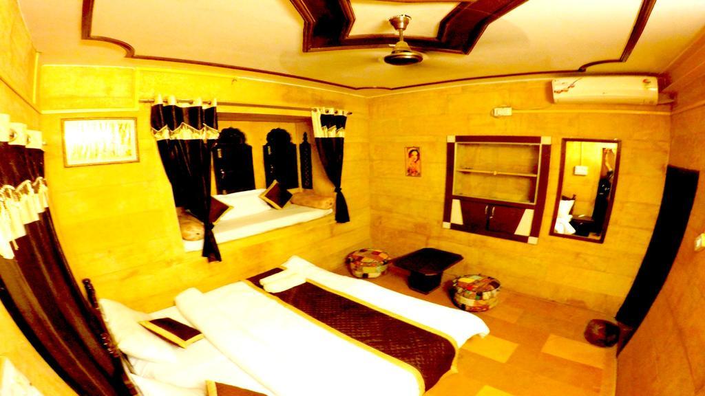 Hotel Fotiya Jaisalmer Esterno foto