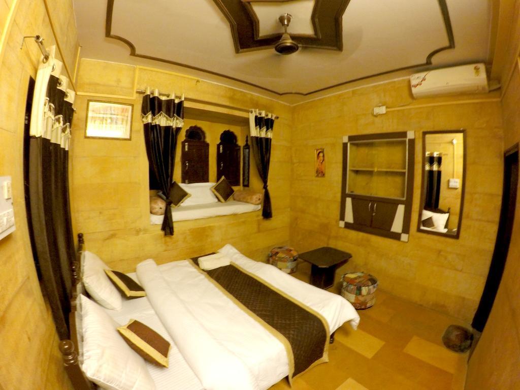 Hotel Fotiya Jaisalmer Esterno foto