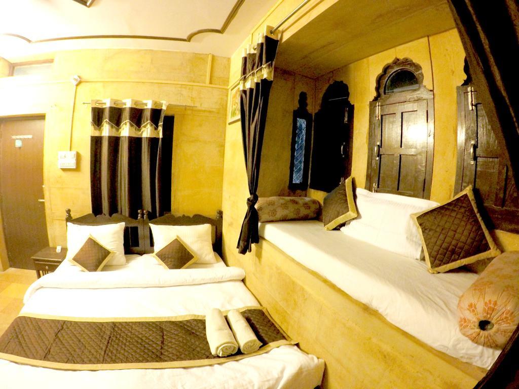 Hotel Fotiya Jaisalmer Esterno foto