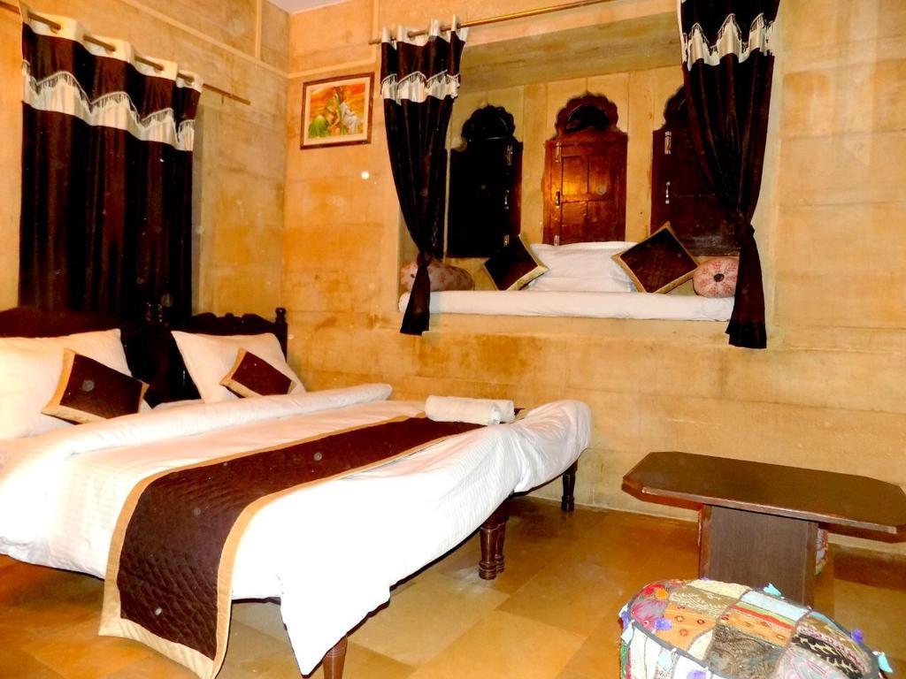 Hotel Fotiya Jaisalmer Esterno foto