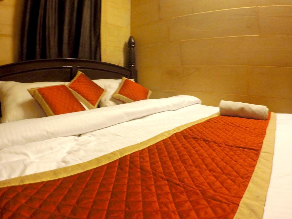 Hotel Fotiya Jaisalmer Esterno foto