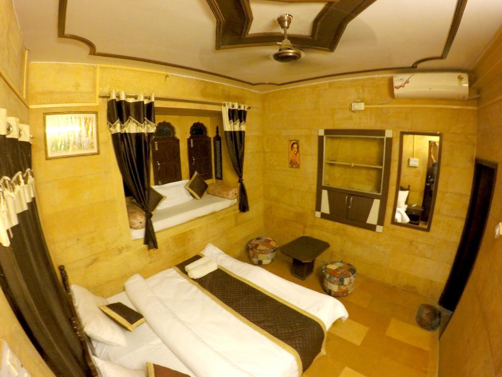 Hotel Fotiya Jaisalmer Esterno foto