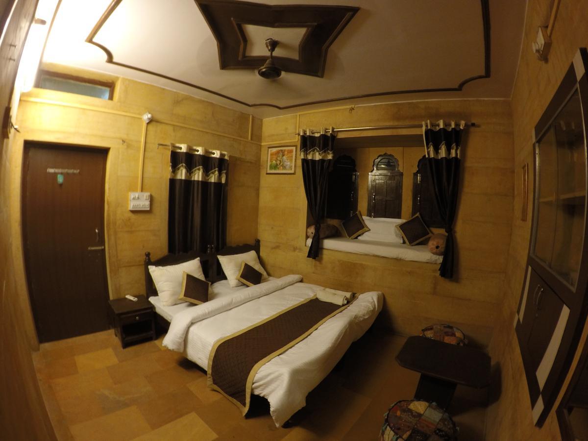Hotel Fotiya Jaisalmer Esterno foto